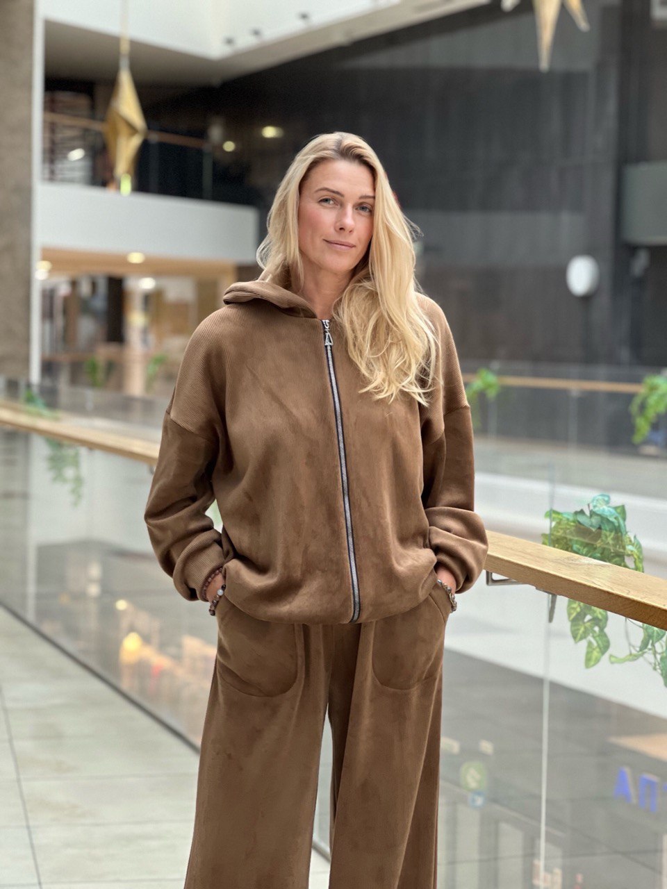 Костюм (100% полиэстер, Коричневый, S\M, 164-170)